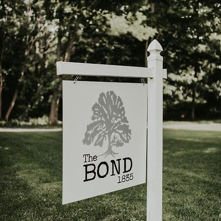 The Bond 1835 Hotel สกานีทาเลส ภายนอก รูปภาพ