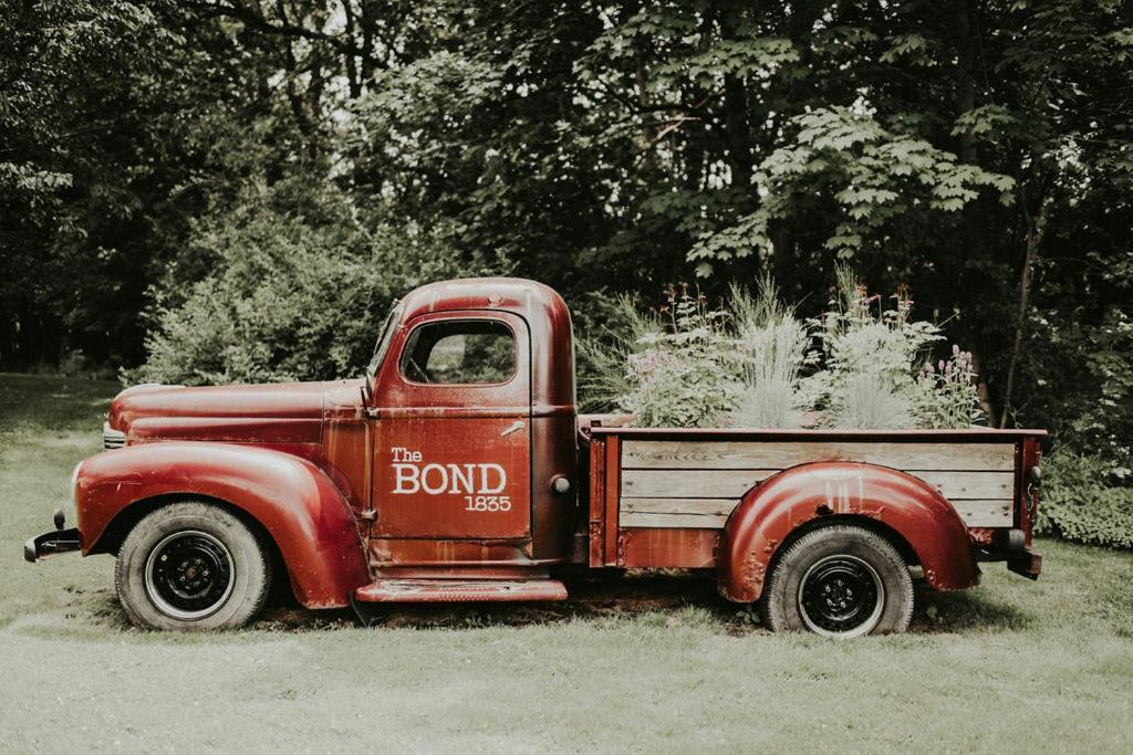 The Bond 1835 Hotel สกานีทาเลส ภายนอก รูปภาพ