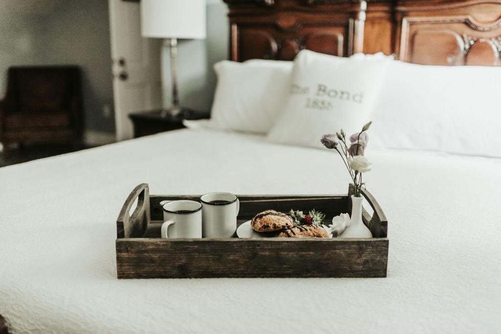 The Bond 1835 Hotel สกานีทาเลส ภายนอก รูปภาพ